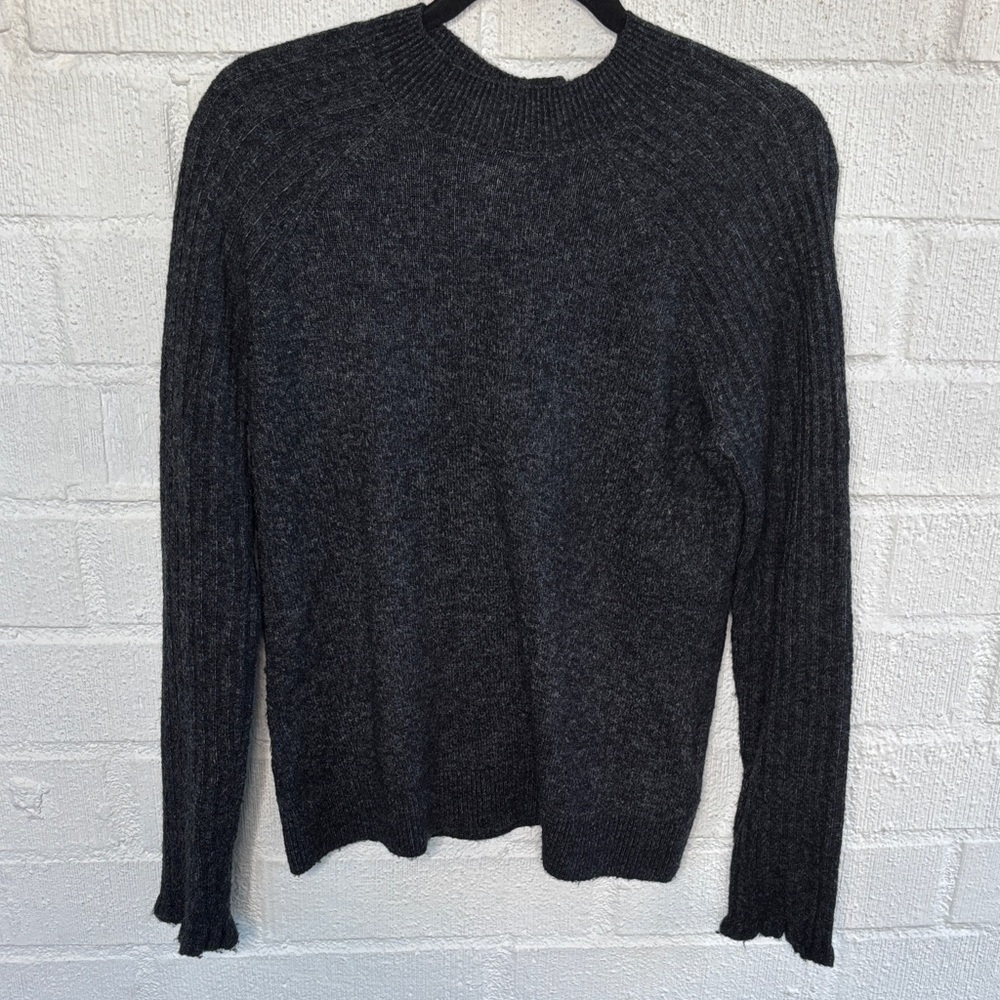 Abercrombie & Fitch Knit Crewneck Buttons on Back Acrylic Sweater sz S